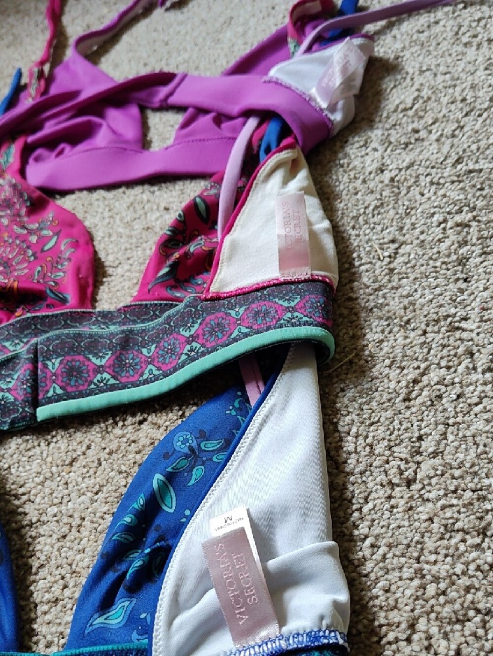Victoria's Secret Retro Triangle Bikini Tops Size Medium - Picture 2 of 2